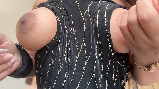 Hotty-Sana online show from 04-12-26, 06:07