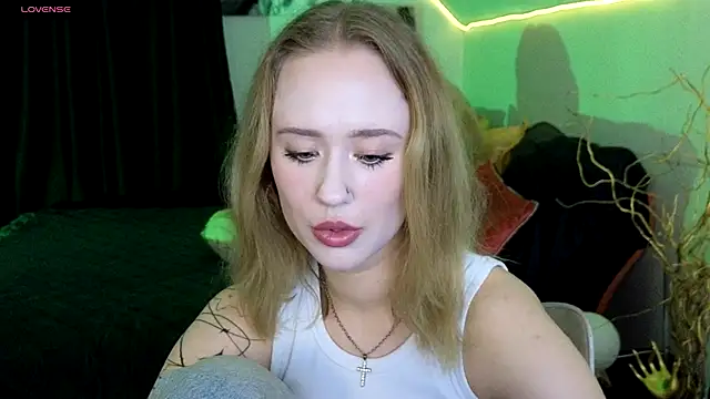 SashaBrooks online show from 09-15-25, 06:08