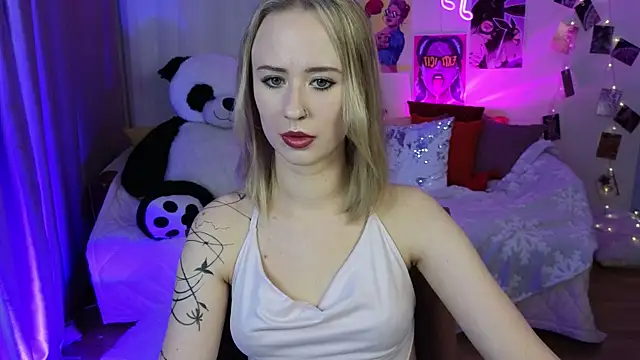 SashaBrooks online show from 10-17-25, 06:10