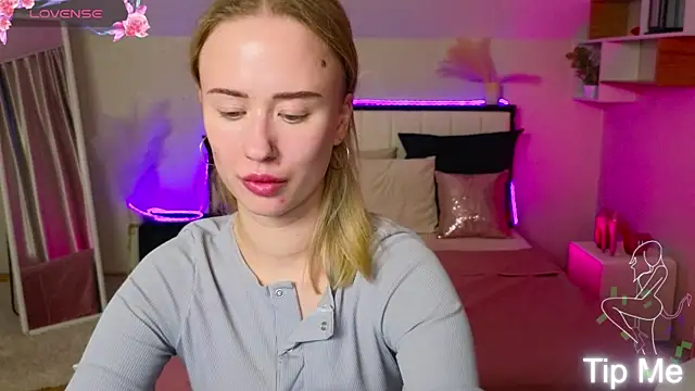 SashaBrooks online show from 11-26-25, 02:07