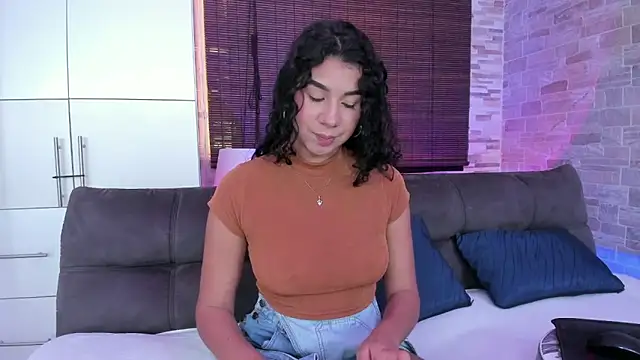 candyy bella online show from 02-01-25, 03:18