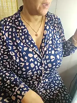 Foxlady2271 online show from 01-29-25, 09:55