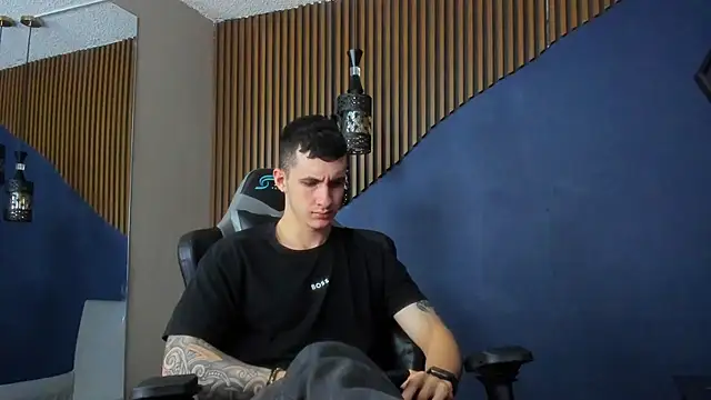 JacksonOlsenn online show from 02-10-25, 10:19