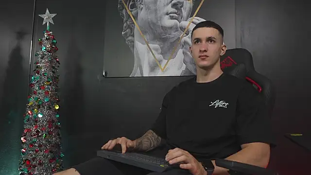 JacksonOlsenn online show from 12-17-25, 08:37