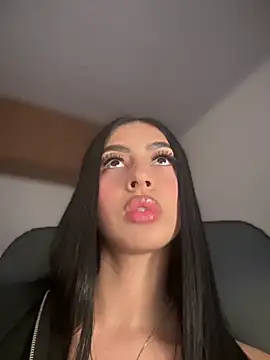 Snapshot of maddy_bronw_ chatting on 02-16-25, 12:52 maddy bronw online show from 02-16-25, 12:52