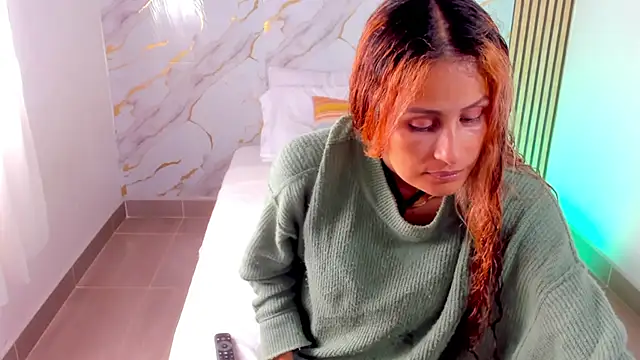 Snapshot of coralcarter1 chatting on 10-31-25, 03:57 coralcarter1 online show from 10-31-25, 03:57