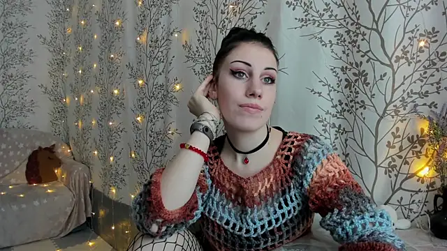 Snapshot of Mary0Lou chatting on 12-08-24, 06:22 Mary0Lou online show from 12-08-24, 06:22