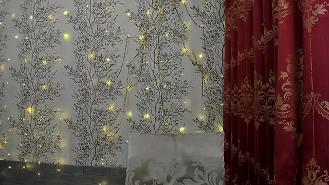 Snapshot of Mary0Lou chatting on 12-24-24, 10:11 Mary0Lou online show from 12-24-24, 10:11