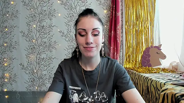 Snapshot of Mary0Lou chatting on 01-15-25, 04:47 Mary0Lou online show from 01-15-25, 04:47