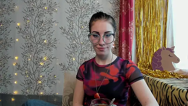 Snapshot of Mary0Lou chatting on 01-26-25, 08:25 Mary0Lou online show from 01-26-25, 08:25