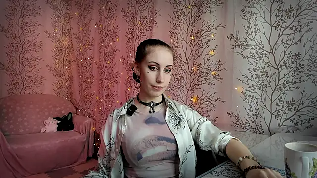 Snapshot of Mary0Lou chatting on 02-14-26, 08:00 Mary0Lou online show from 02-14-26, 08:00