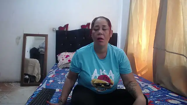 Snapshot of merryymaturee_ chatting on 01-07-25, 02:51 merryymaturee online show from 01-07-25, 02:51