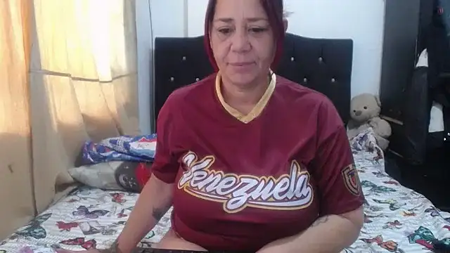 Snapshot of merryymaturee_ chatting on 09-12-25, 11:54 merryymaturee online show from 09-12-25, 11:54