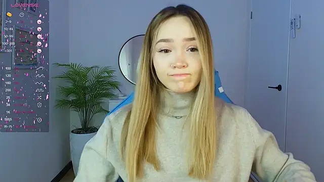 Snapshot of Evia_r0se chatting on 01-30-25, 02:06 Evia r0se online show from 01-30-25, 02:06