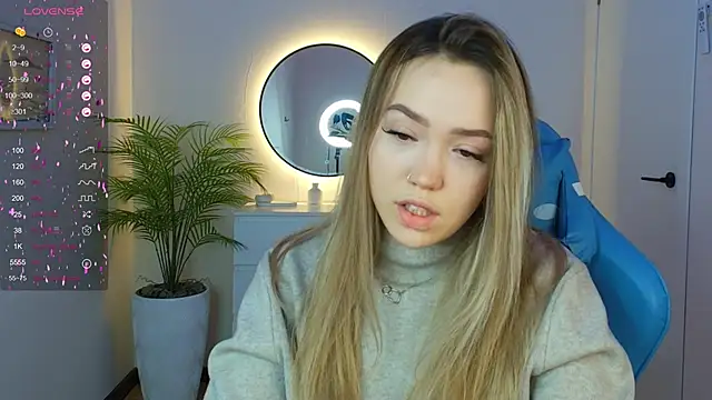 Snapshot of Evia_r0se chatting on 01-30-25, 05:09 Evia r0se online show from 01-30-25, 05:09