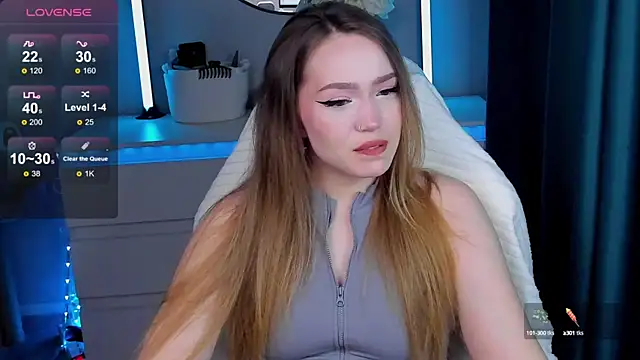 Snapshot of Evia_r0se chatting on 09-27-25, 04:23 Evia r0se online show from 09-27-25, 04:23