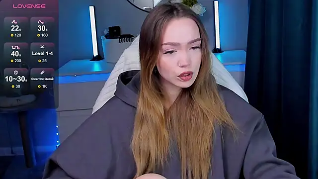 Snapshot of Evia_r0se chatting on 10-04-25, 08:40 Evia r0se online show from 10-04-25, 08:40