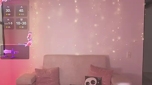 Snapshot of amy_nicolee chatting on 11-27-25, 08:00 amy nicolee online show from 11-27-25, 08:00