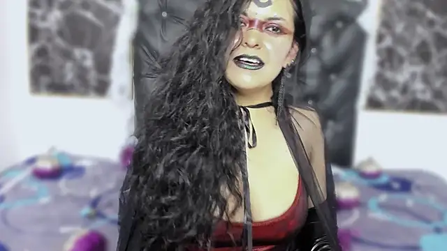 Snapshot of scarlett_w0lf chatting on 10-31-25, 05:14 scarlett w0lf online show from 10-31-25, 05:14