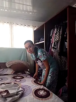 Samantha Sullivan  online show from 10-31-25, 12:17