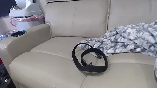 overaveragefreak4you online show from 02-05-26, 10:03