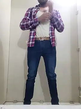 Snapshot of 77fuckerboy_ chatting on 02-07-25, 06:03 77fuckerboy online show from 02-07-25, 06:03