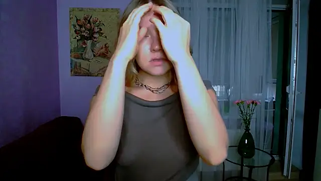 TaylorBre online show from 09-16-25, 05:41