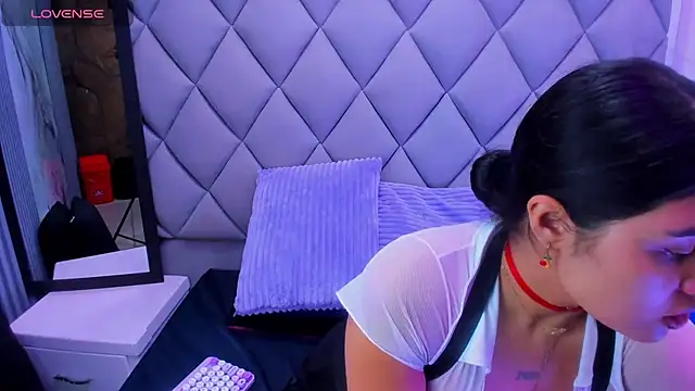 venusowen  online show from 11-19-25, 11:32