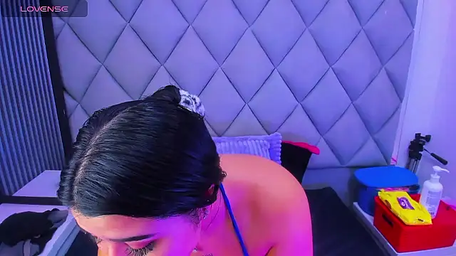 venusowen  online show from 01-10-26, 01:46