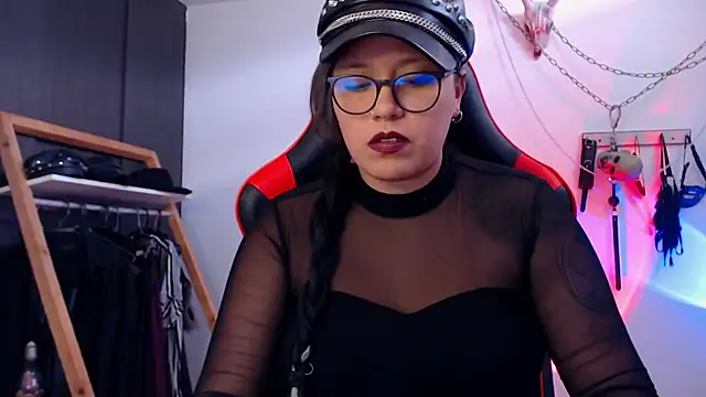 Snapshot of LilithSharon chatting on 12-20-24, 07:07 LilithSharon online show from 12-20-24, 07:07