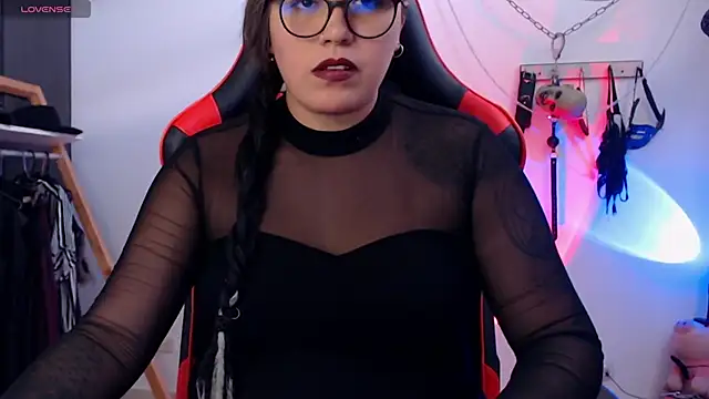 Snapshot of LilithSharon chatting on 12-02-25, 03:51 LilithSharon online show from 12-02-25, 03:51