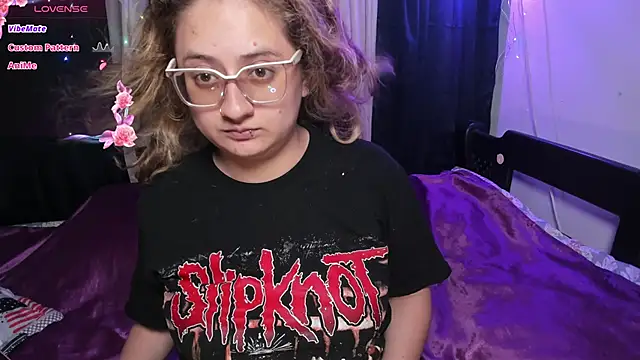 Snapshot of AnnieBigBoobs chatting on 03-05-25, 10:10 AnnieBigBoobs online show from 03-05-25, 10:10