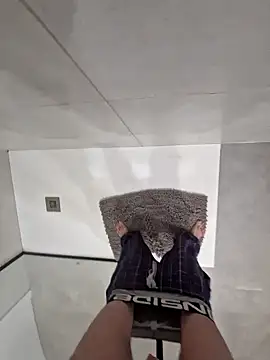 Snapshot of Joelhs6 chatting on 02-08-25, 12:28 Joelhs6 online show from 02-08-25, 12:28