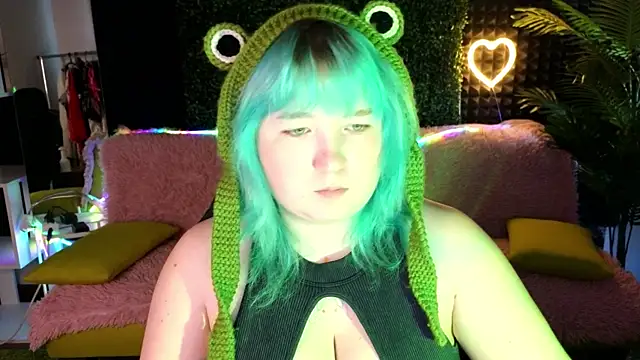 Snapshot of ChimberWol chatting on 09-09-25, 01:38 ChimberWol online show from 09-09-25, 01:38