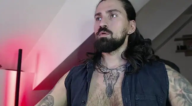 Snapshot of MateoHunk chatting on 12-26-24, 06:43 MateoHunk online show from 12-26-24, 06:43