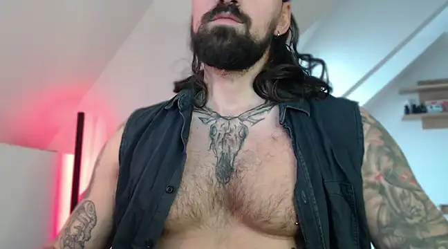 Snapshot of MateoHunk chatting on 12-29-24, 12:23 MateoHunk online show from 12-29-24, 12:23