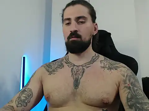 Snapshot of MateoHunk chatting on 11-04-25, 05:23 MateoHunk online show from 11-04-25, 05:23