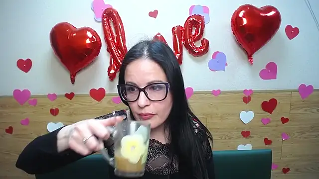 Snapshot of TayaBoret chatting on 02-14-25, 06:40 TayaBoret online show from 02-14-25, 06:40