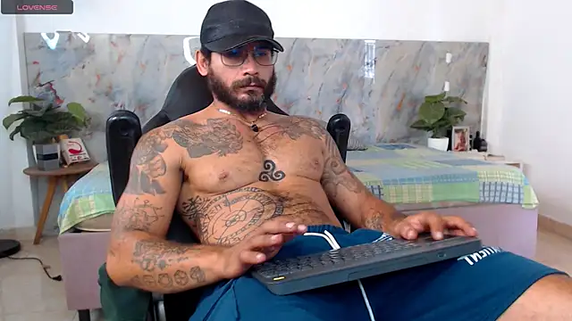 Snapshot of hanz_col chatting on 06-07-26, 02:21 hanz col online show from 06-07-26, 02:21