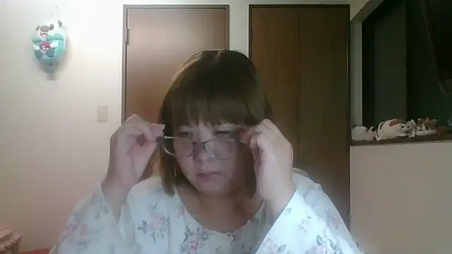 SAKU-RA-chan online show from 10-23-25, 12:04