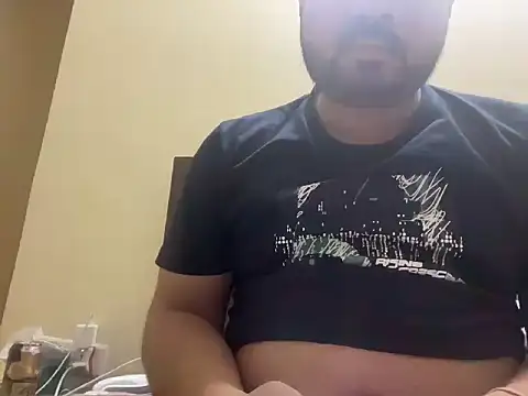 Snapshot of coolboy6566 chatting on 10-13-25, 06:52 coolboy6566 online show from 10-13-25, 06:52