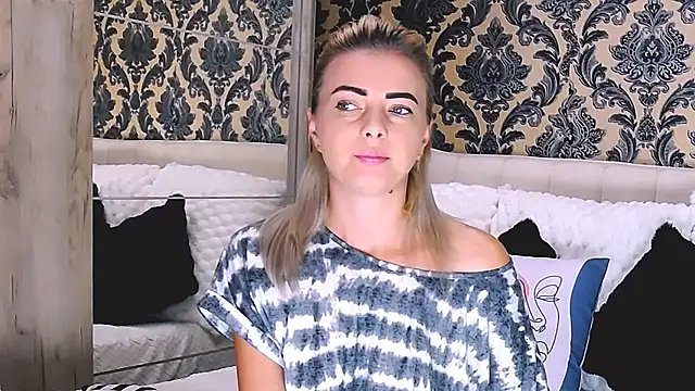 Aly girl1 online show from 09-18-25, 07:21