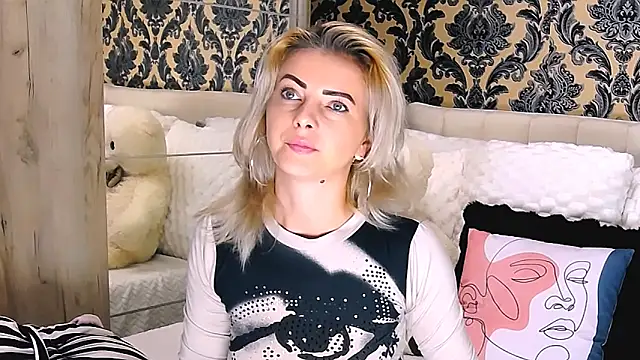 Aly girl1 online show from 10-04-25, 08:23