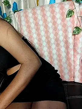 Snapshot of Reena_Singh53 chatting on 03-17-25, 02:23 Reena Singh53 online show from 03-17-25, 02:23