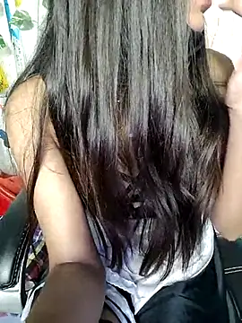 Snapshot of Reena_Singh53 chatting on 03-20-25, 01:37 Reena Singh53 online show from 03-20-25, 01:37