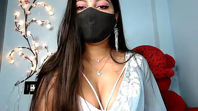 Snapshot of Reena_Singh53 chatting on 09-18-25, 11:12 Reena Singh53 online show from 09-18-25, 11:12