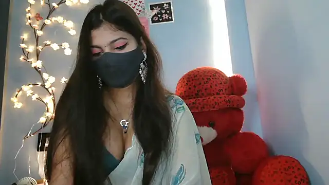 Snapshot of Reena_Singh53 chatting on 10-05-25, 11:41 Reena Singh53 online show from 10-05-25, 11:41