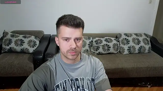 JohnnyStepBro online show from 06-11-26, 07:34