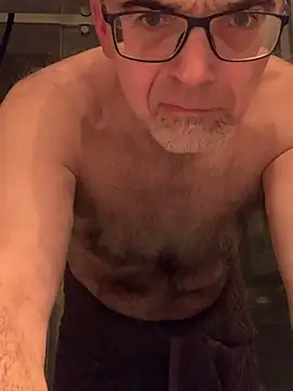 Snapshot of MaxVain chatting on 12-10-24, 06:01 MaxVain online show from 12-10-24, 06:01