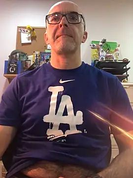 Snapshot of MaxVain chatting on 03-19-25, 01:40 MaxVain online show from 03-19-25, 01:40